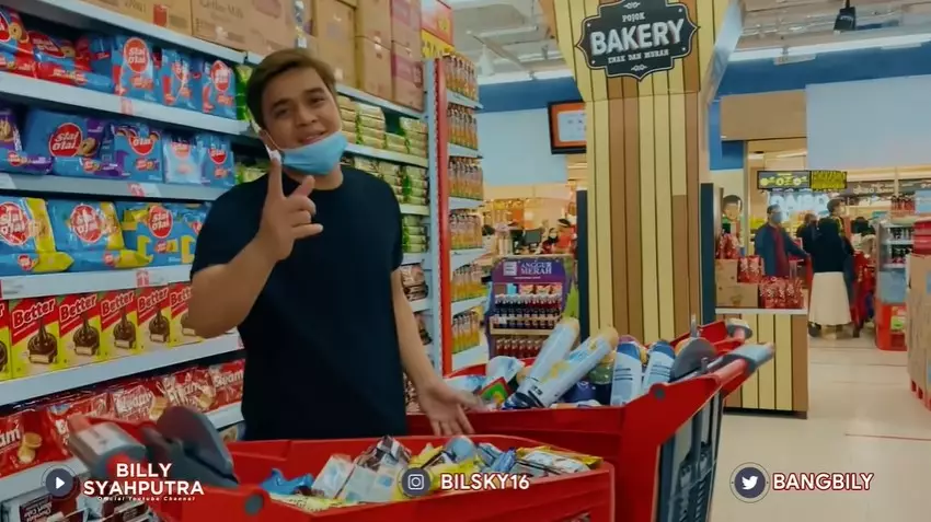 Hadiah Billy Syahputra untuk Amanda © Instagram Hadiah Billy Syahputra untuk Amanda © Instagram