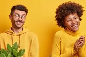 101 Kata-kata lucu malu-malu kucing, bikin wajah merona