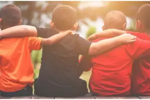 40 Kata-kata bijak perhatian pada sahabat, bikin saling memahami