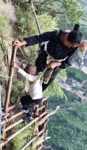 Naik tangga 2556 Instagram Naik tangga 2556 Instagram