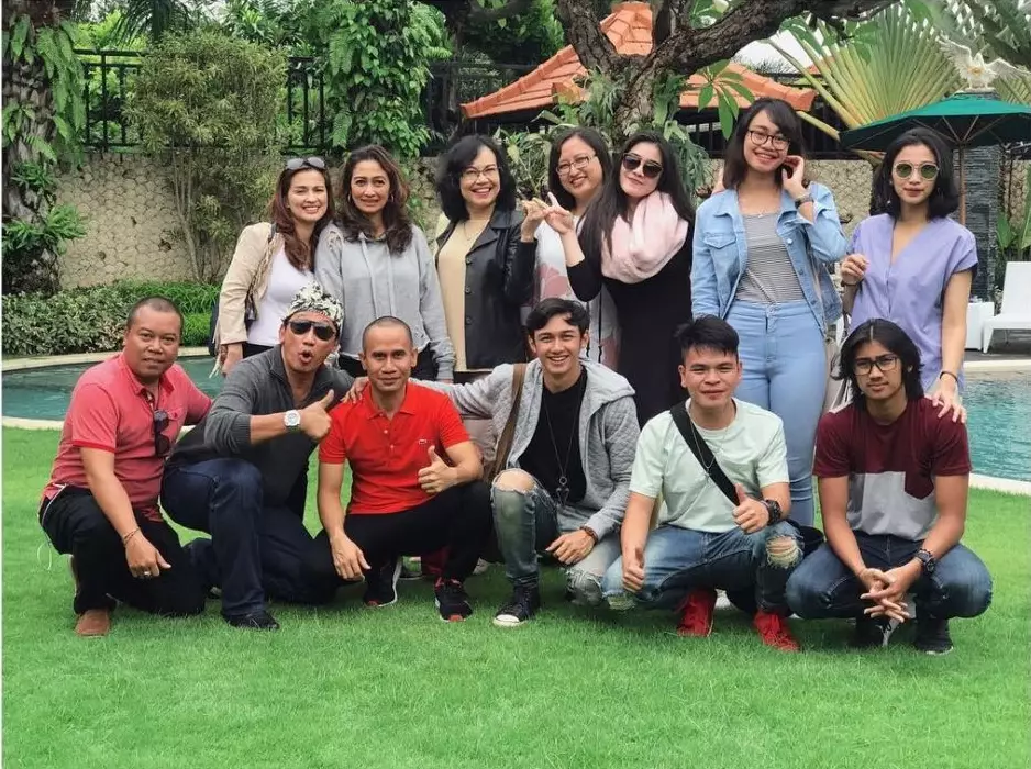 momen seleb liburan bareng keluarga pacar © Instagram