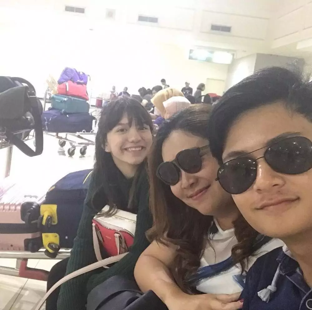 momen seleb liburan bareng keluarga pacar © Instagram