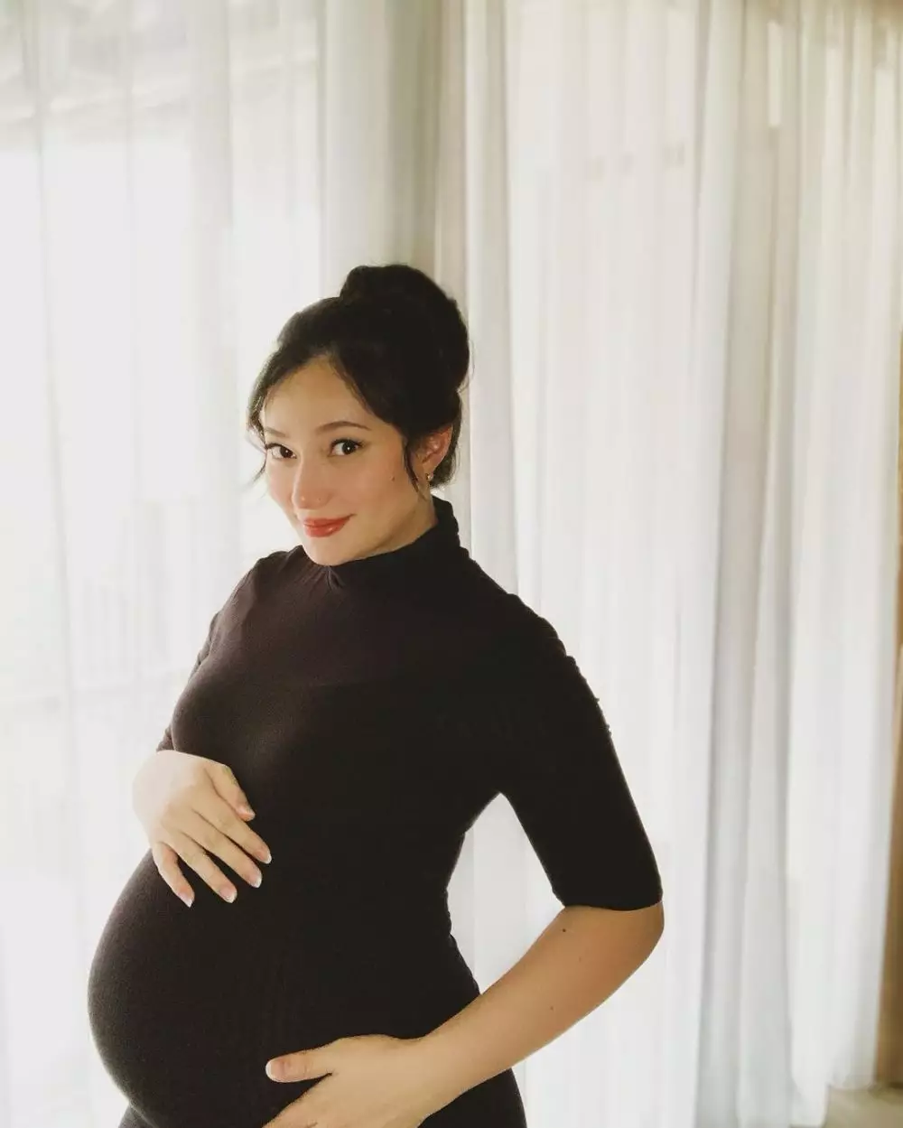 Potret Asmirandah naik 19 kg © Instagram