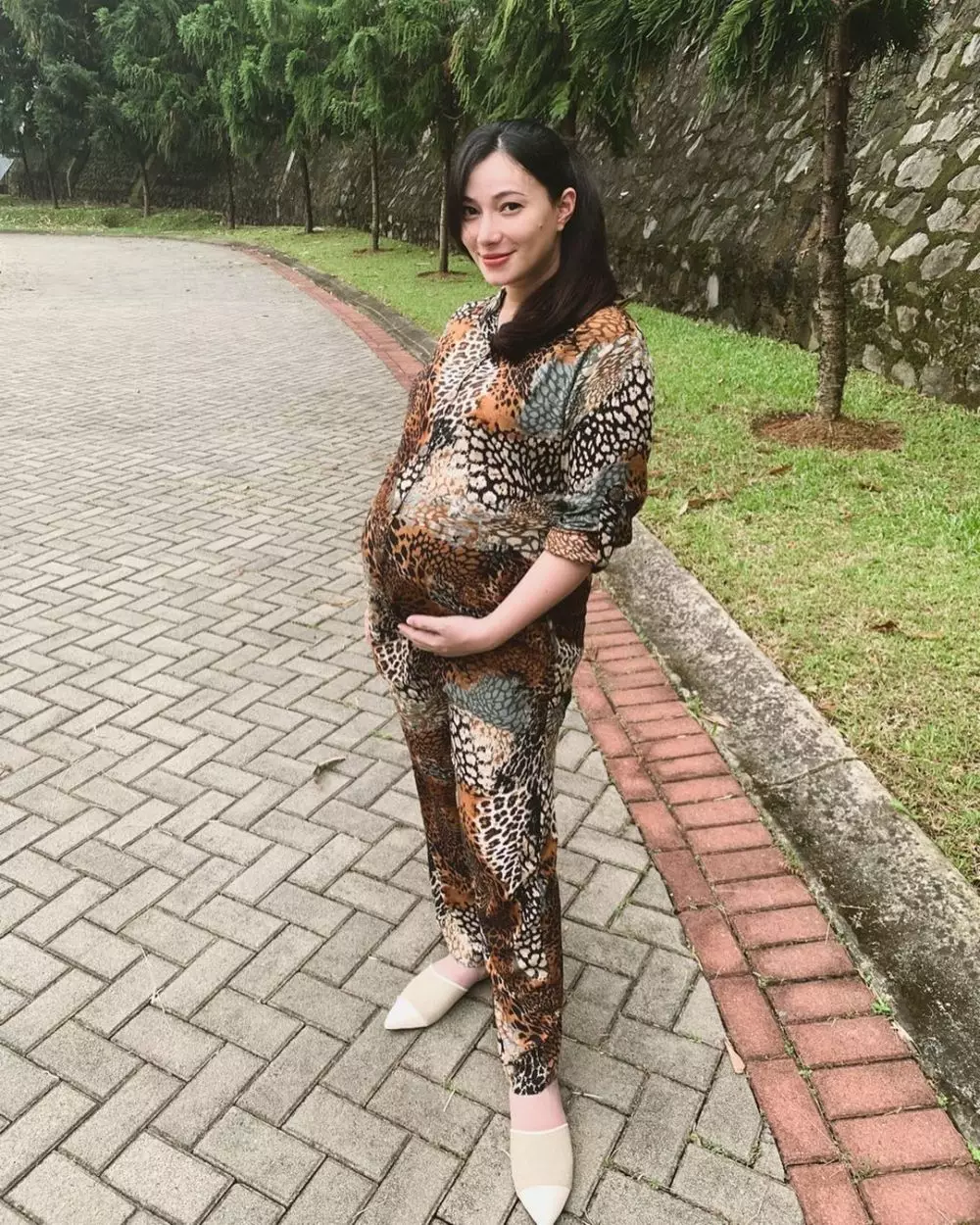 Potret Asmirandah naik 19 kg © Instagram