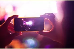 8 Cara mendapatkan foto keren pada malam hari dengan smartphone