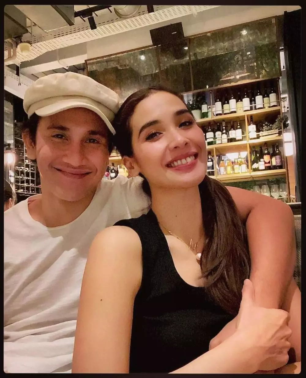 Pesinetron menikah dengan cewek blasteran  © 2020 brilio.net