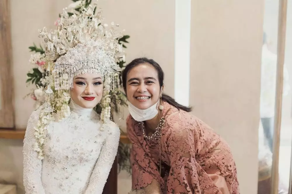 dinda hauw dan manajer © Instagram dinda hauw dan manajer © Instagram