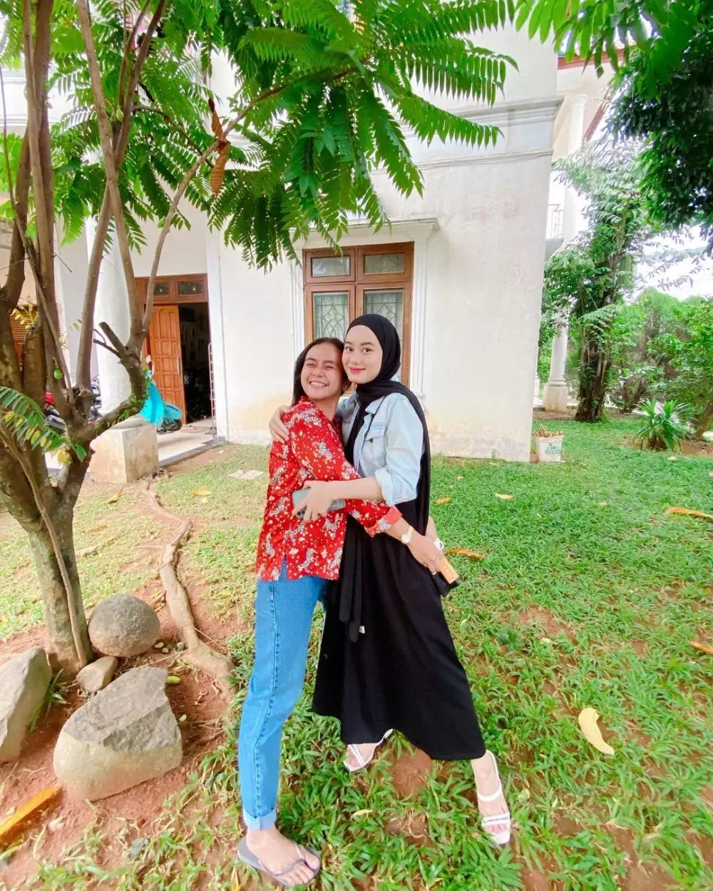 dinda hauw dan manajer © Instagram dinda hauw dan manajer © Instagram