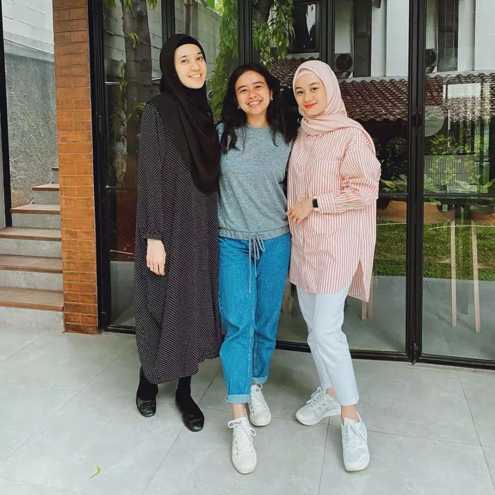 dinda hauw dan manajer © Instagram dinda hauw dan manajer © Instagram