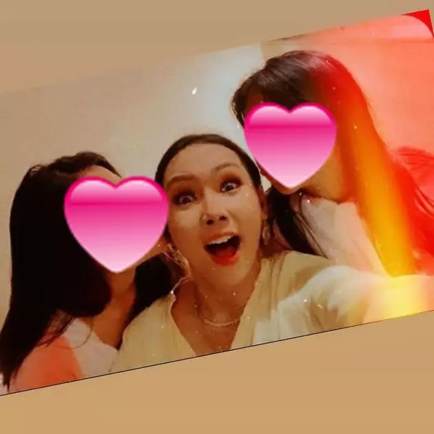 Kebersamaan Kalina dan keluarga Vicky Prasetyo © Istimewa