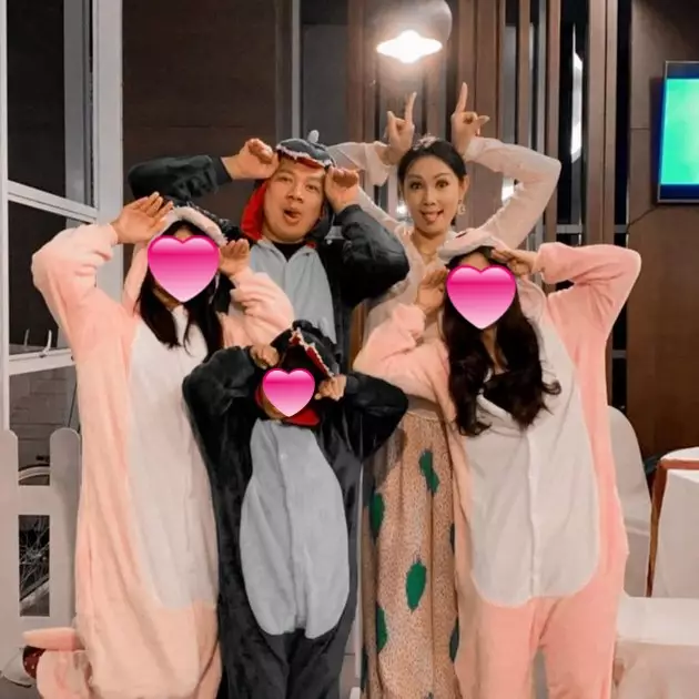 Kebersamaan Kalina dan keluarga Vicky Prasetyo © Istimewa