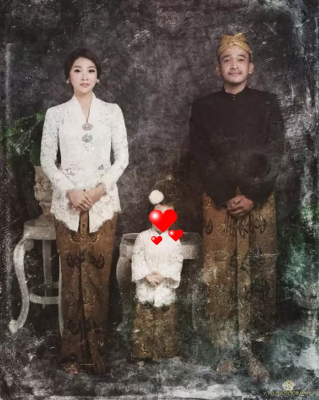 pemotretan keluarga usung adat jawa © Instagram pemotretan keluarga usung adat jawa © Instagram