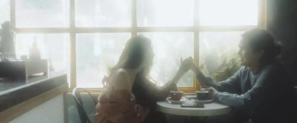 Valerie Pola Masih Kutunggu © 2020 berbagai sumber