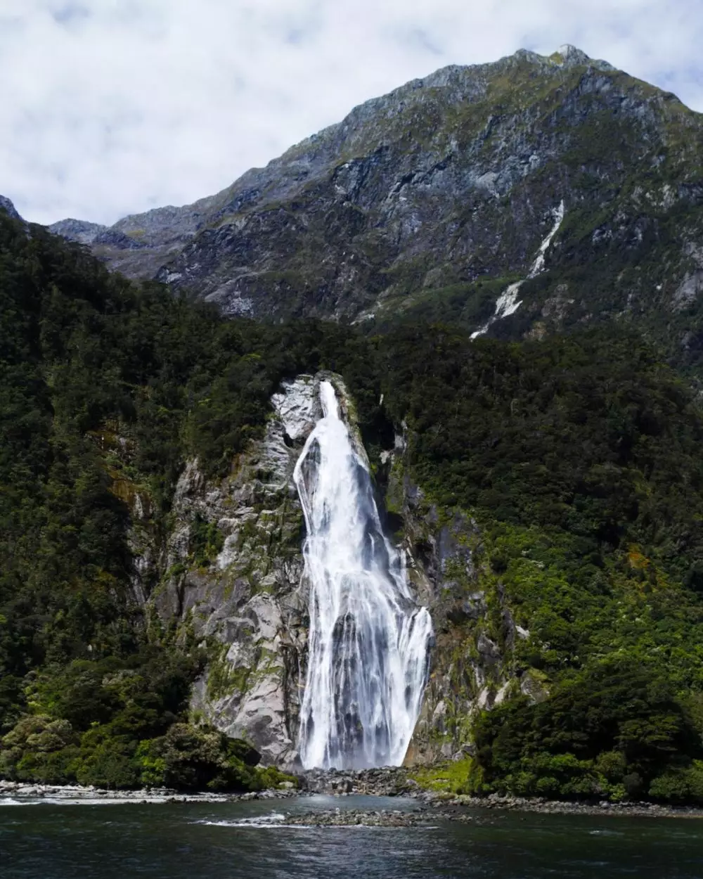 penampakan alam menipu mata © Reddit