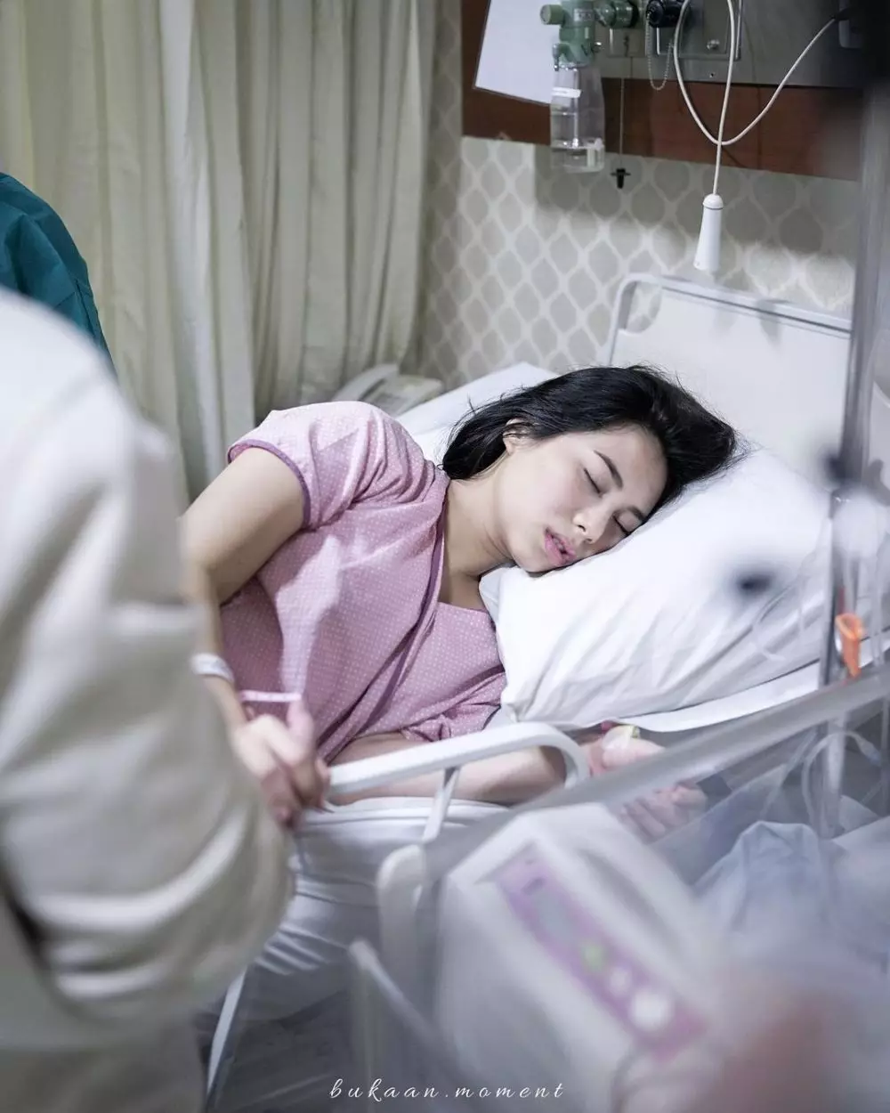 Momen persalinan Abel Cantika  © Instagram