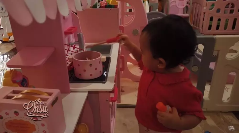 area bermain anak Sarwendah © 2020 brilio.net area bermain anak Sarwendah © 2020 brilio.net