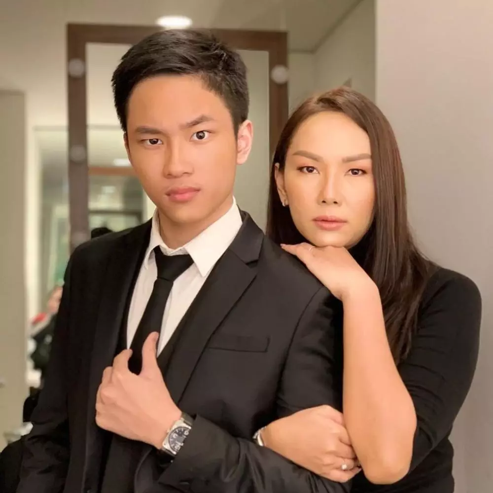 Momen Kalina dan Azka Corbuzier © 2020 brilio.net Momen Kalina dan Azka Corbuzier © 2020 brilio.net