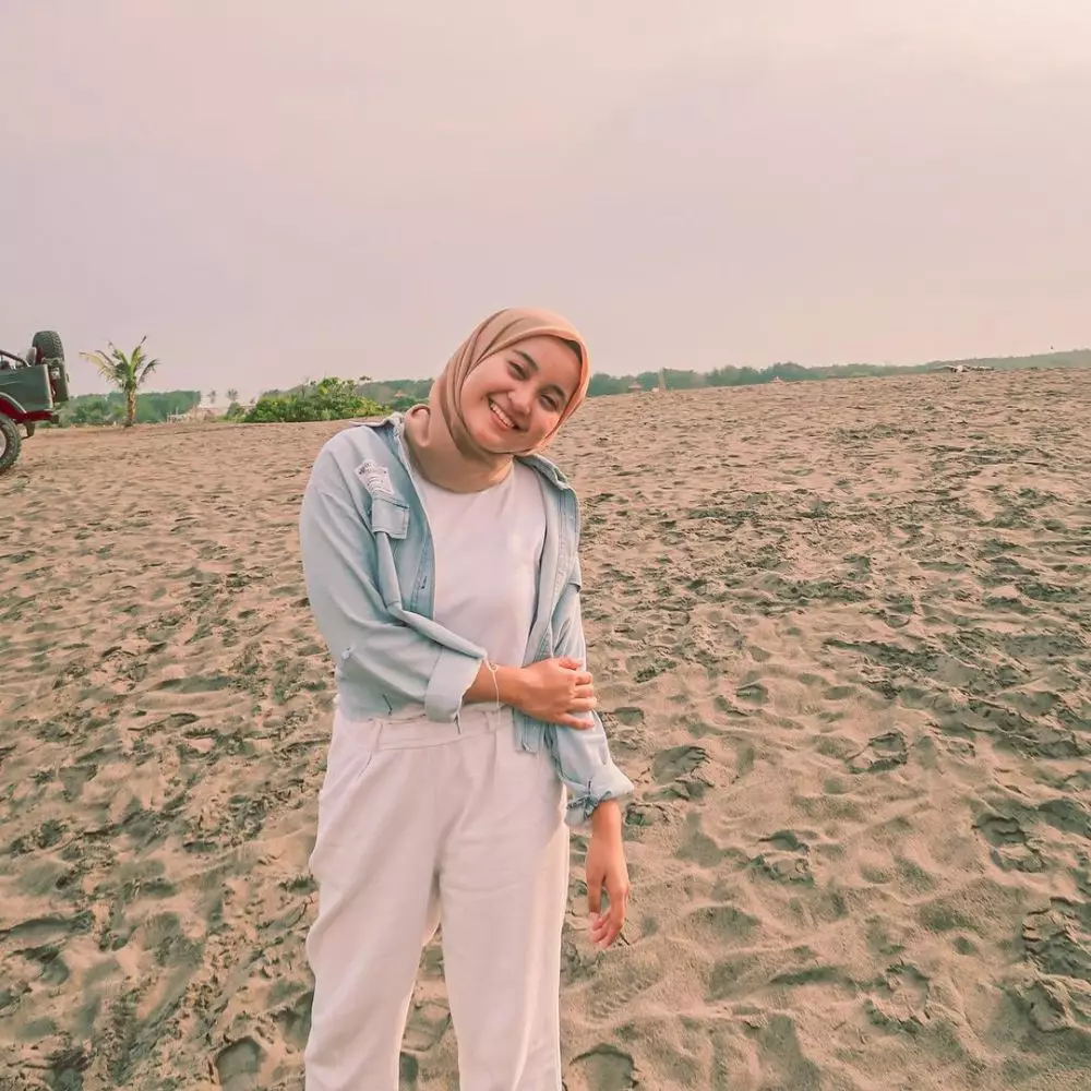 potret terbaru pemeran bintang  © Instagram