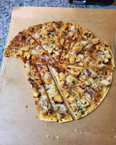 cara nyeleneh potong makanan © Berbagai sumber cara nyeleneh potong makanan © Berbagai sumber