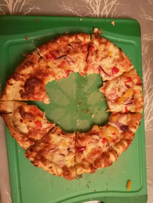 cara nyeleneh potong makanan © Berbagai sumber cara nyeleneh potong makanan © Berbagai sumber