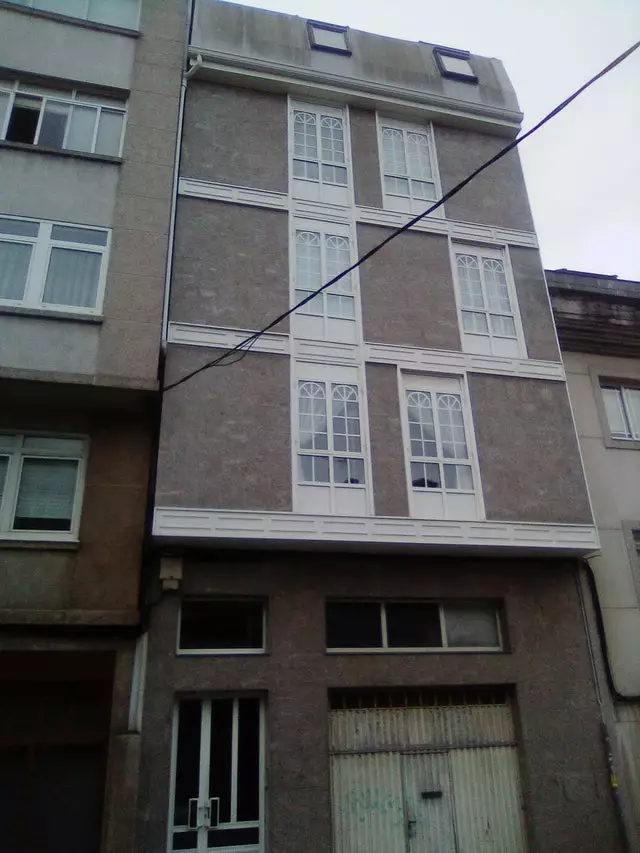 jendela rumah tingkat © Berbagai sumber jendela rumah tingkat © Berbagai sumber