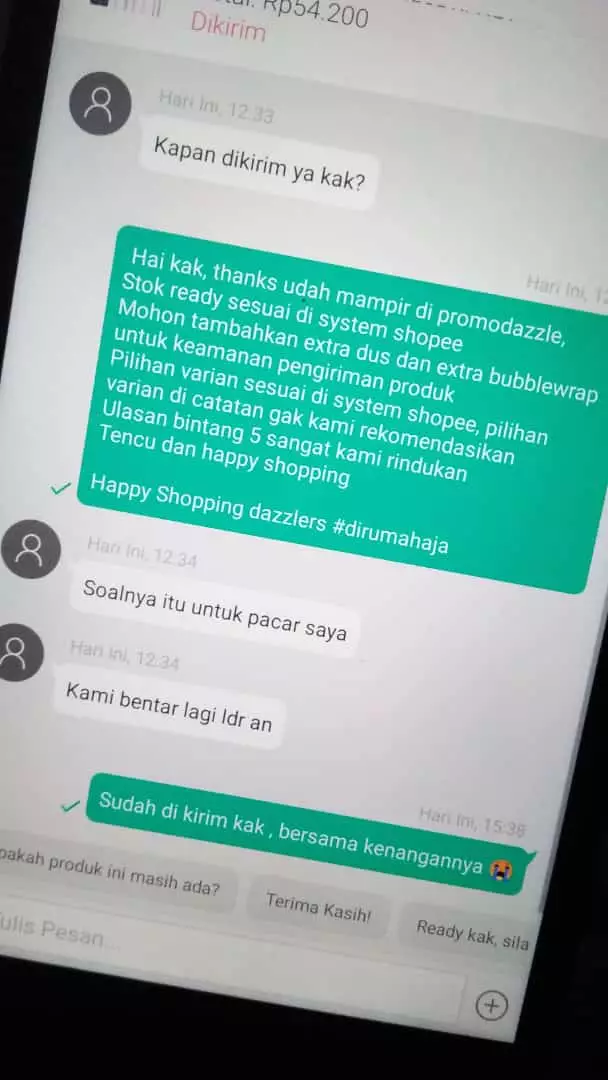 Balasan chat penjual olshop © Twitter