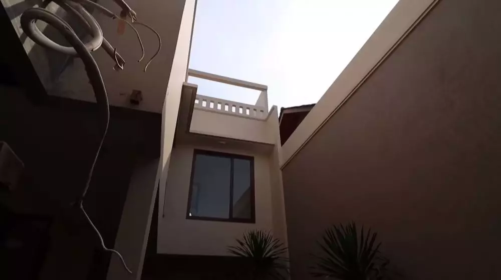 potret rumah baru Cut Meyriska © YouTube