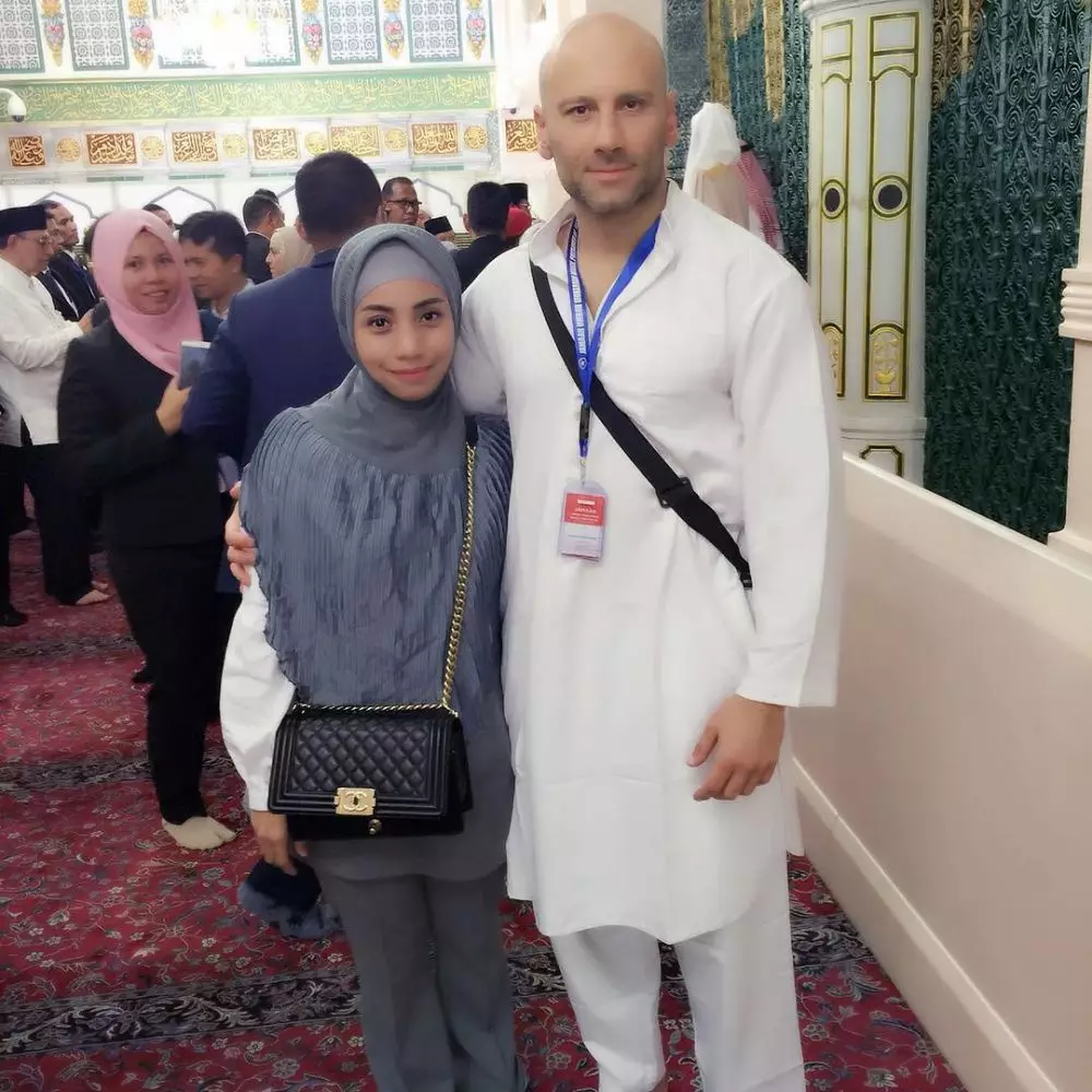 penyanyi dan pasangan bule © Instagram penyanyi dan pasangan bule © Instagram