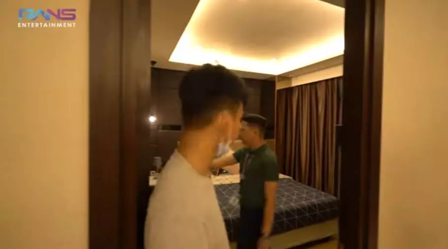 raffi ahmad ajak dimas apartemen © YouTube raffi ahmad ajak dimas apartemen © YouTube