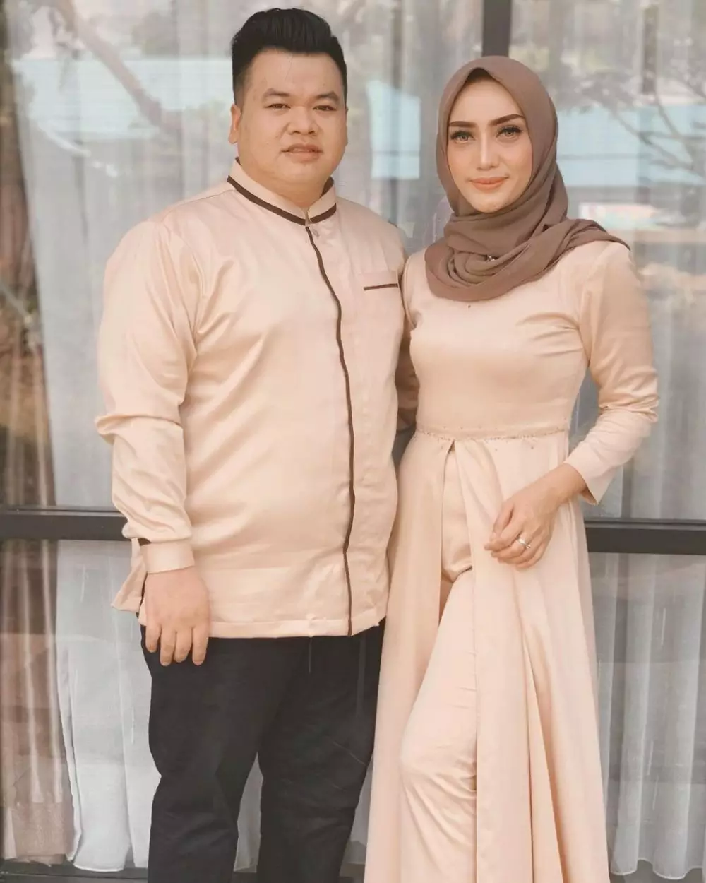 Potret kenangan Yulita dan suami © Instagram