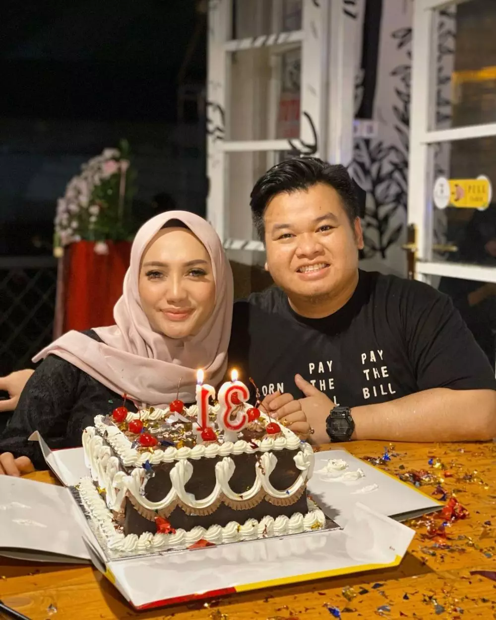 Potret kenangan Yulita dan suami © Instagram