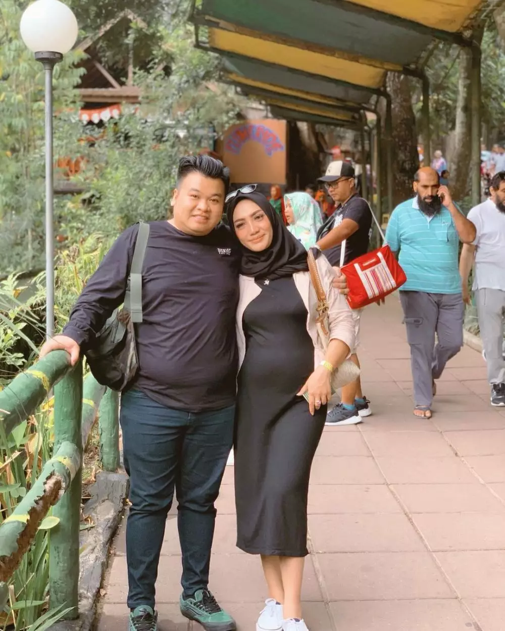 Potret kenangan Yulita dan suami © Instagram