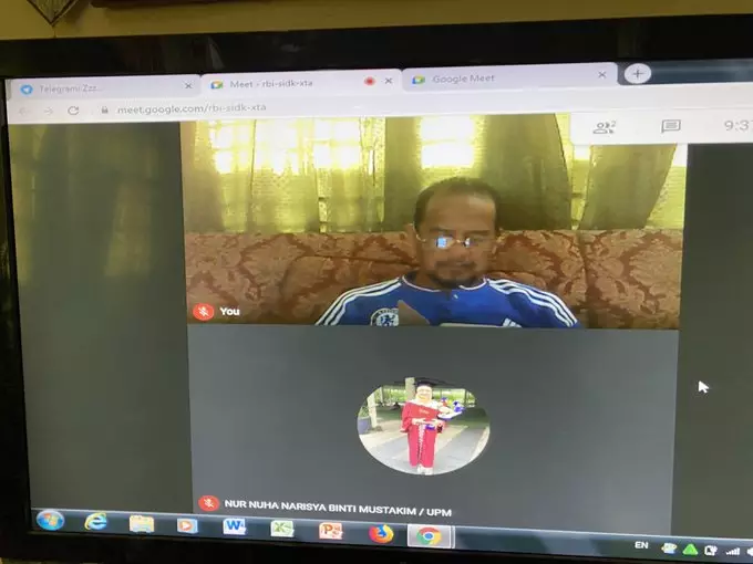 Kisah guru buka kelas online © Twitter