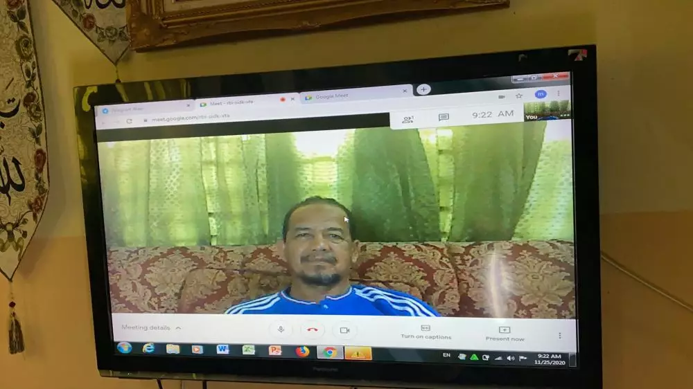 Kisah guru buka kelas online © Twitter