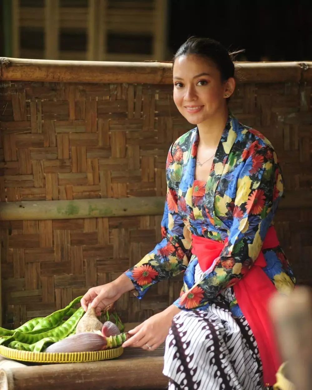 Gaya pemotretan Karina Nadila © 2020 brilio.net/ Instagram Gaya pemotretan Karina Nadila © 2020 brilio.net/ Instagram