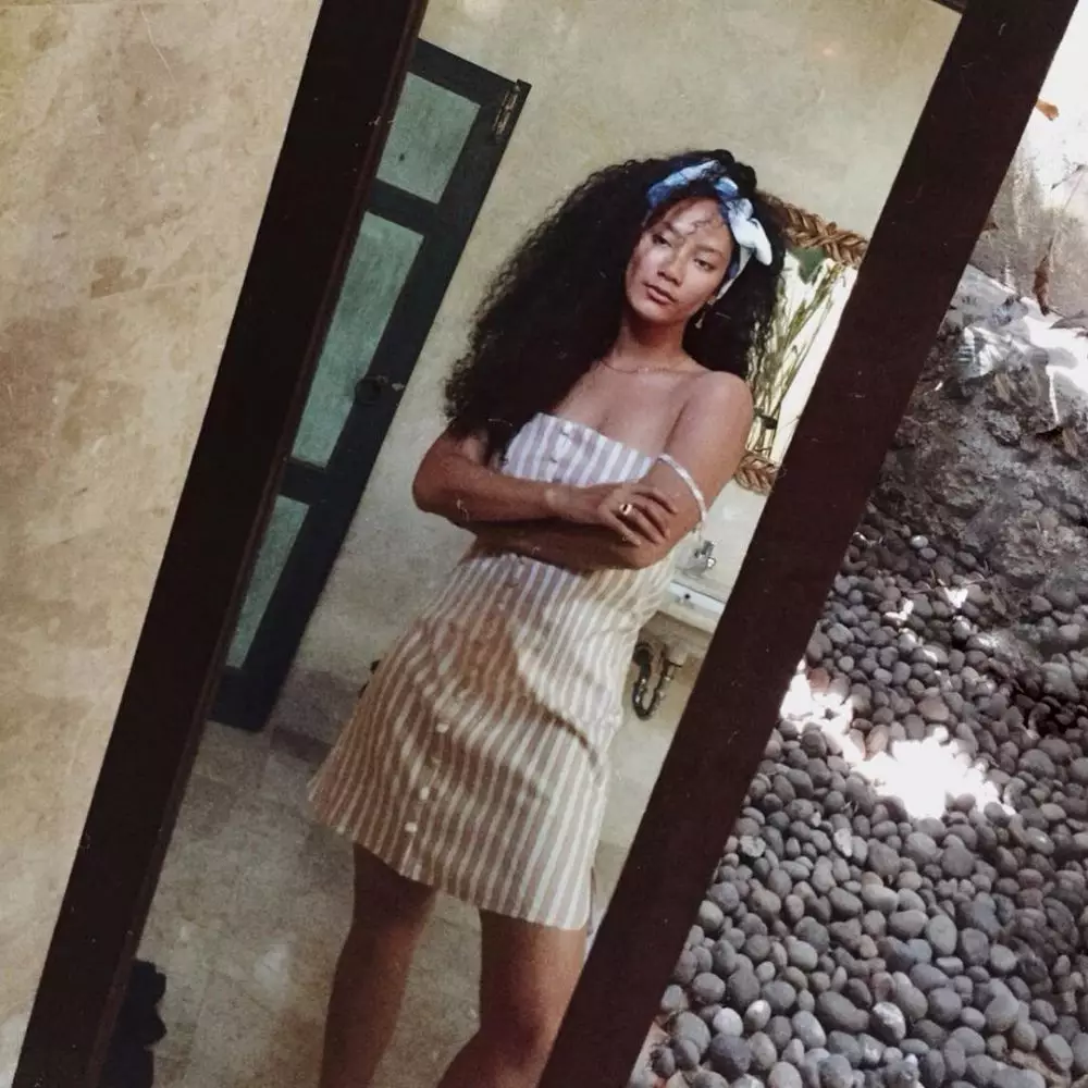 Potret seleb berambut keriting tampil beda © Instagram