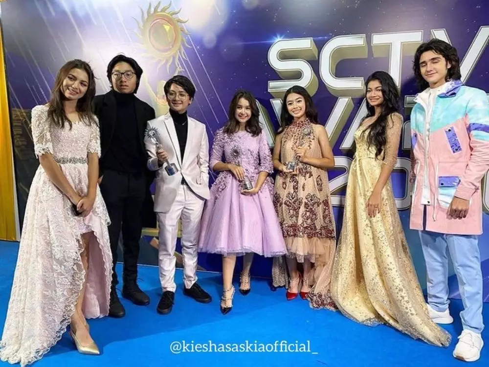 Gaya seleb di SCTV Awards 2020 © Instagram Gaya seleb di SCTV Awards 2020 © Instagram
