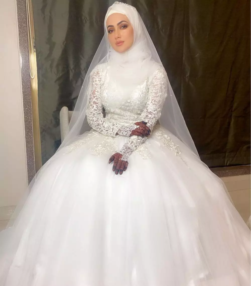 Potret pernikahan Sana Khan © 2020 brilio.net/ Instagram Potret pernikahan Sana Khan © 2020 brilio.net/ Instagram