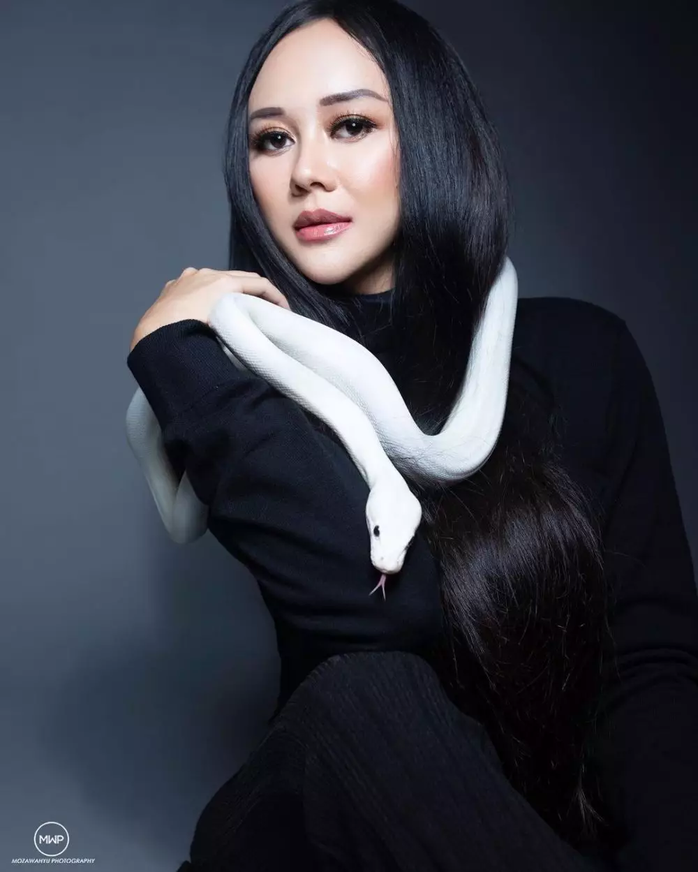 Seleb pemotretan dengan hewan © 2020 brilio.net