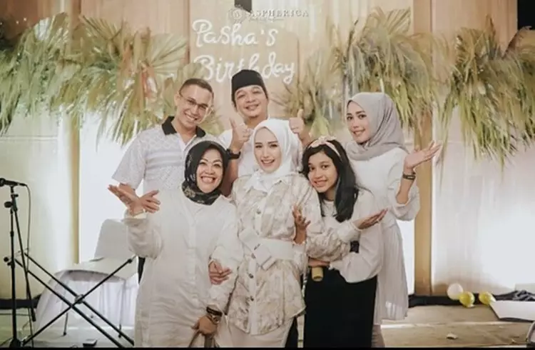 ultah Pasha ke-41 © Instagram ultah Pasha ke-41 © Instagram