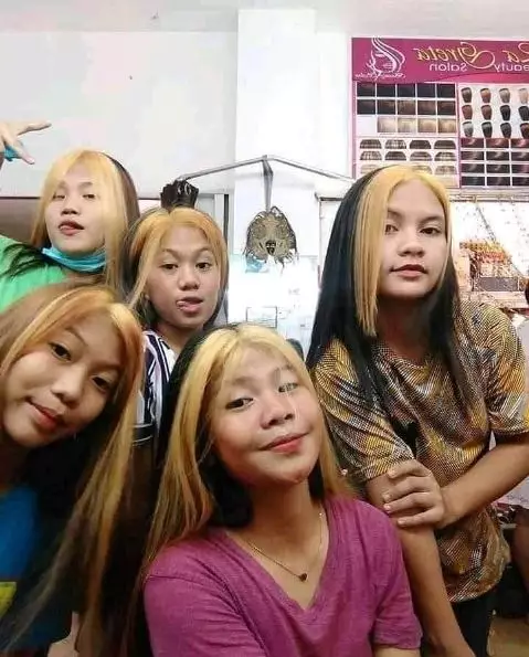 aksi lucu pamer rambut © Instagram