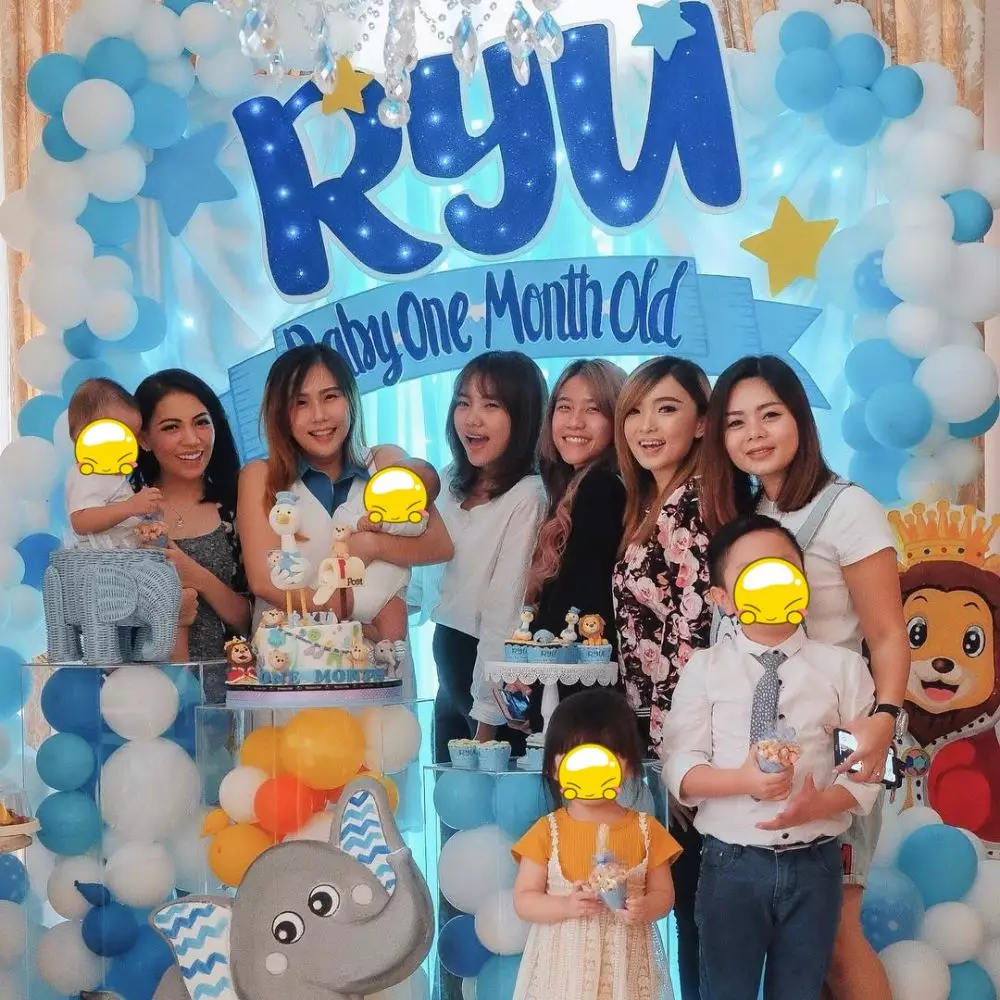 perayaan usia genap 1 bulan © 2020 brilio.net