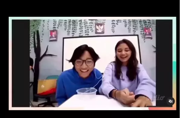 akting Keisha Alvaro dan Saskia Chadwick © 2020 brilio.net akting Keisha Alvaro dan Saskia Chadwick © 2020 brilio.net