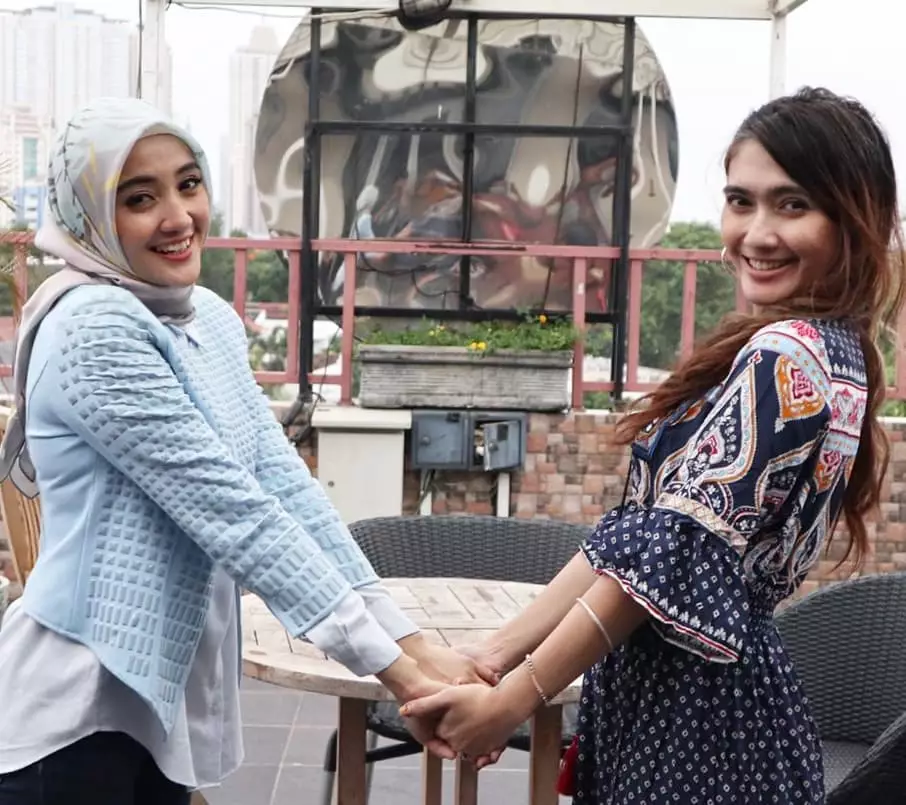 Penty dan Revi Mariska © Instagram Penty dan Revi Mariska © Instagram