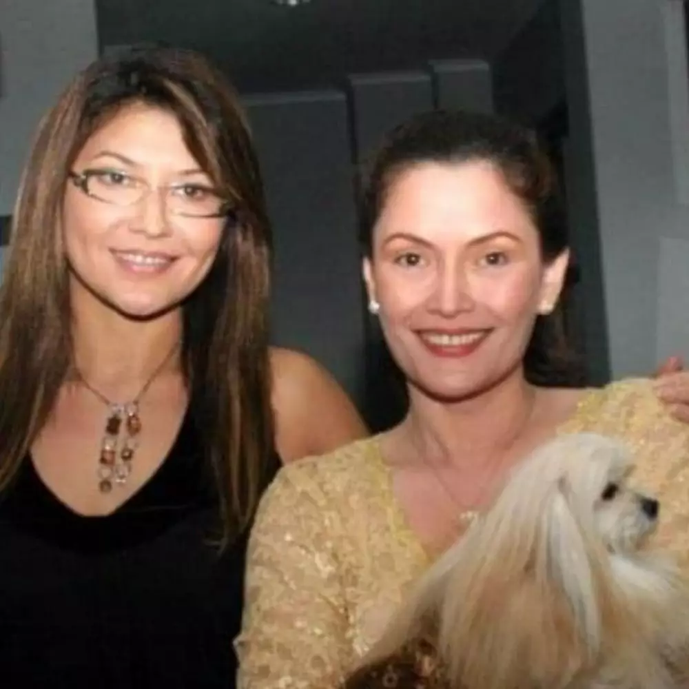 Potret lawas Tamara Bleszynski dan almarhum sang kakak Instagram