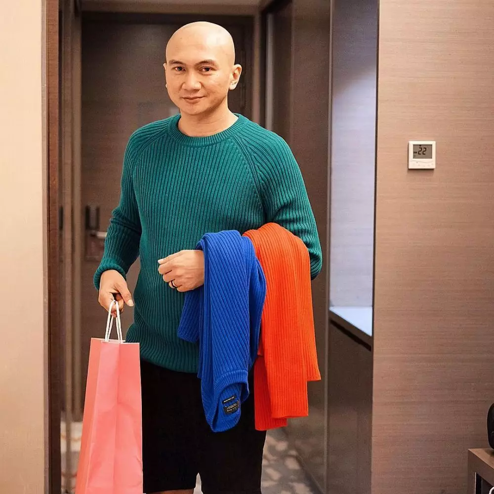 pesona seleb dengan rambut botak © Instagram