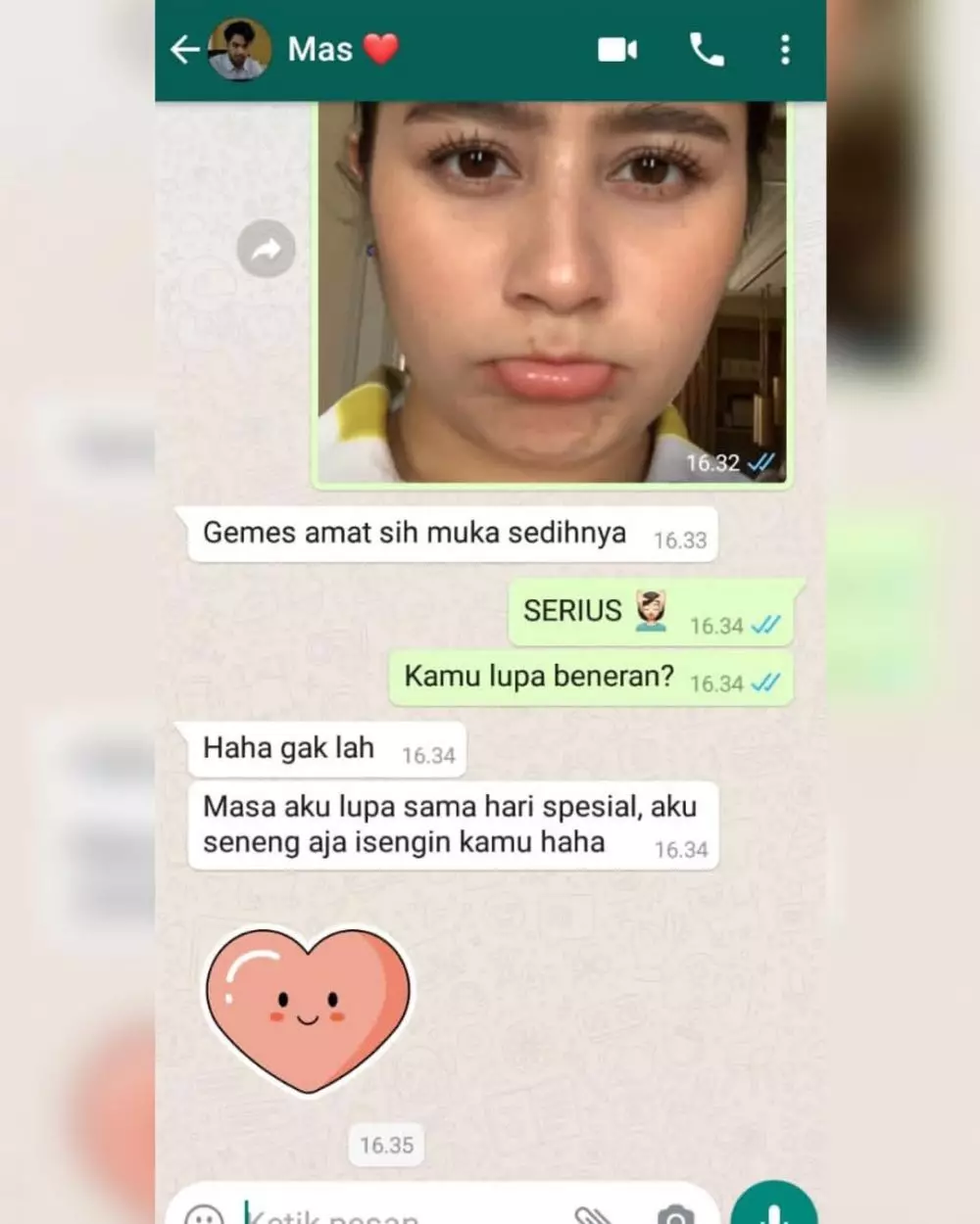 Prilly Latuconsina unggah chat mesra dengan Reza Rahadian Instagram Prilly Latuconsina unggah chat mesra dengan Reza Rahadian Instagram