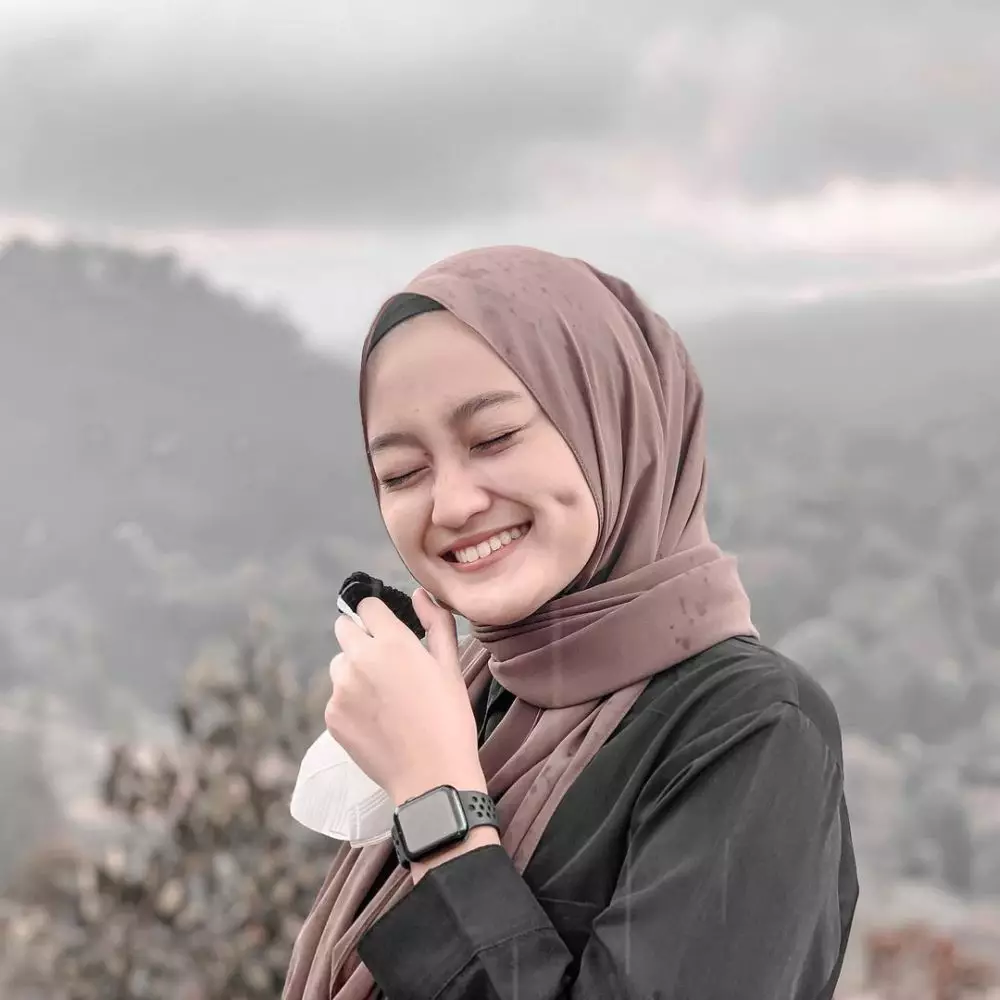 reyna mirip dinda hauw © Instagram