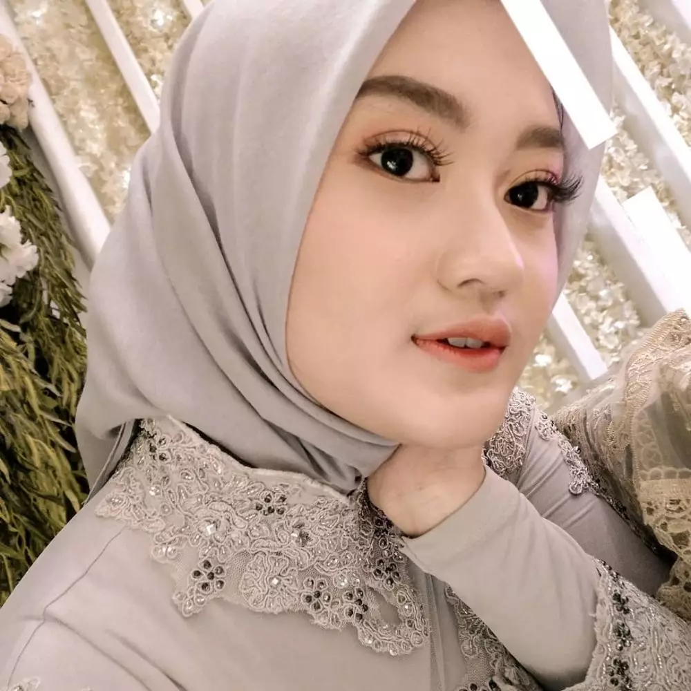 reyna mirip dinda hauw © Instagram