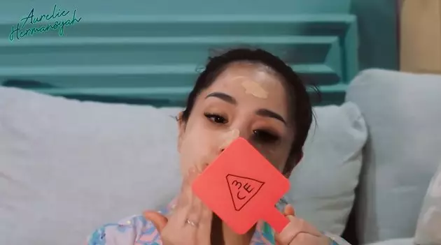 Nagita-Aurel makeup © YouTube